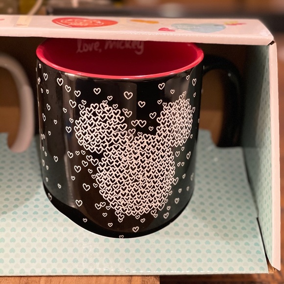 DISNEY set of mugs - Picture 3 of 3